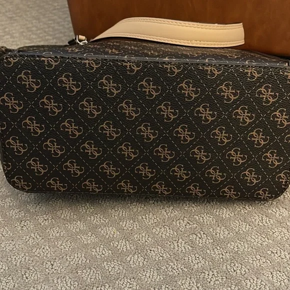 Guess Brown and Tan Women's Tote Bag - Picture 3 of 8